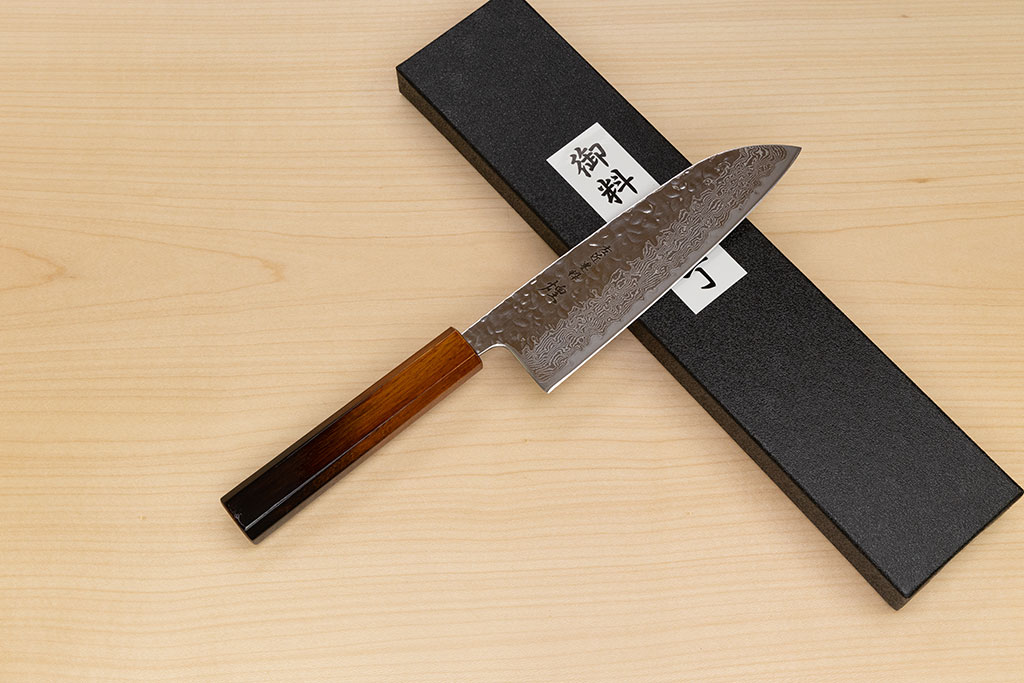 Hokiyama Sakon AUS10 Hammered shiny Damascus 165mm (6.5") Santoku knife with Burnt pattern Urushi lacquered Magnolia Wood octagon handle - Knife-Life - Best Japanese Knife Store