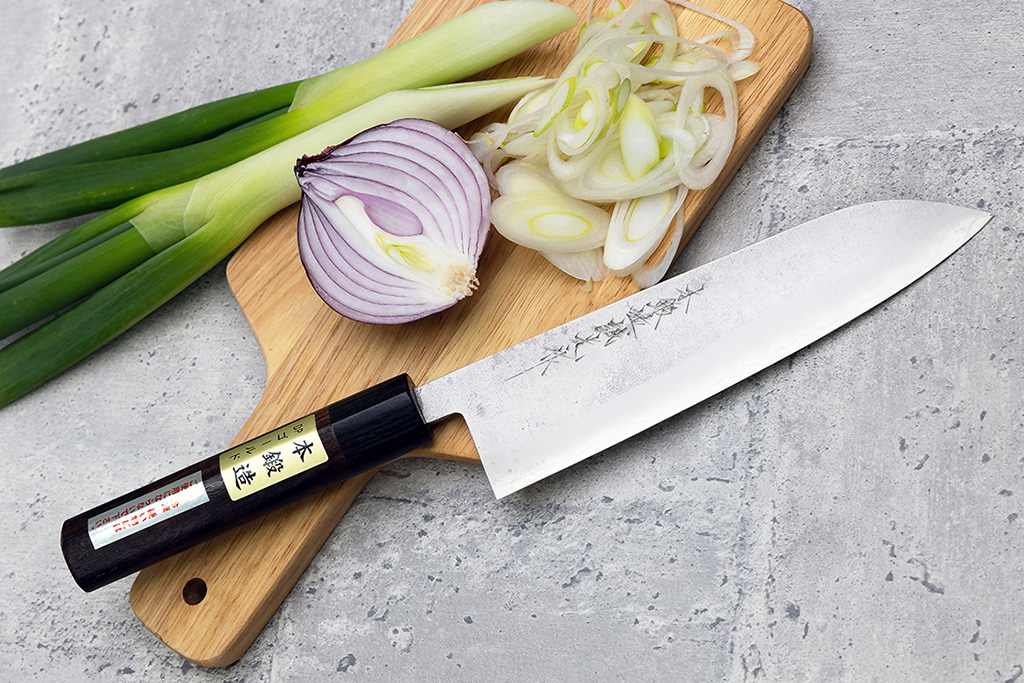 WHAT IS SANTOKU KNIFE