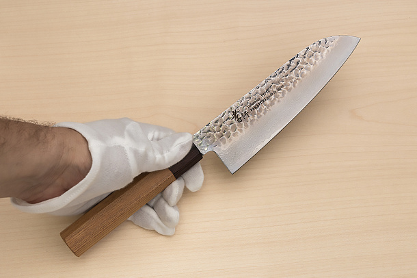 Sakai Takayuki 33-layer VG10 Damascus Santoku knife 170mm (6.7 ") Keyaki (Japanese Elm) handle
