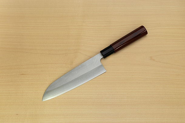 Sakai Genkichi Warikomi AUS8 Santoku knife 180mm (7.1) Magnolia Wood with Negoro-Nuri Urushi Lacque Sakai Genkichi Warikomi AUS8 Santoku knife 180mm (7.1) Magnolia Wood with Negoro-Nuri Urushi Lacque