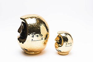 Designer's Premium Gold Daruma Medium 20cm