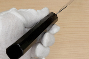 Hokiyama Sakon AUS10 Hammered shiny Damascus 210mm (8.3") Gyuto knife with Gold Dust Urushi lacquered Magnolia Wood octagon handle Hokiyama Sakon AUS10 Hammered shiny Damascus 210mm (8.3") Gyuto knife with Gold Dust Urushi lacquered Magnolia Wood octagon handle