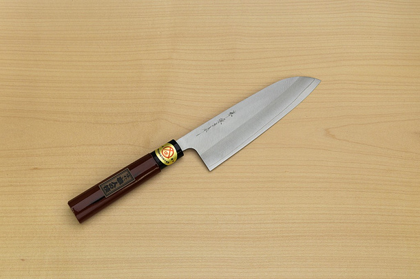 Sakai Genkichi Warikomi AUS8 Santoku knife 180mm (7.1) Magnolia Wood with Negoro-Nuri Urushi Lacque Sakai Genkichi Warikomi AUS8 Santoku knife 180mm (7.1) Magnolia Wood with Negoro-Nuri Urushi Lacque