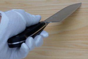 Tetsuhiro Blue Super Santoku knife 170mm (6.7") Black paper micarta