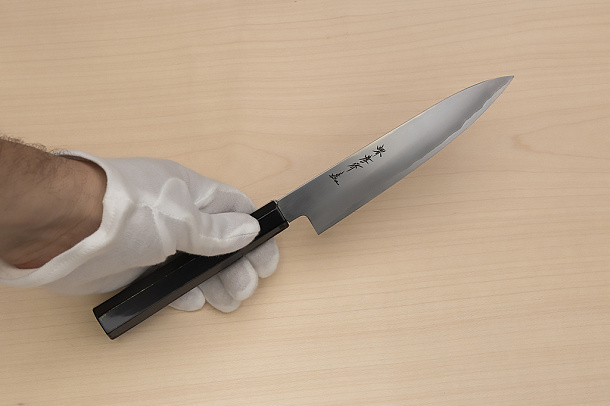 Sakai Takayuki Silver steel 3 Petty knife 150mm (6 ") Ebony/Buffalo horn handle Sakai Takayuki Silver steel 3 Petty knife 150mm (6 ") Ebony/Buffalo horn handle