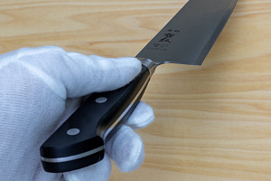 Tetsuhiro Super Gold 2 Gyuto knife 210mm (8.3") Black paper micarta Tetsuhiro Super Gold 2 Gyuto knife 210mm (8.3") Black paper micarta