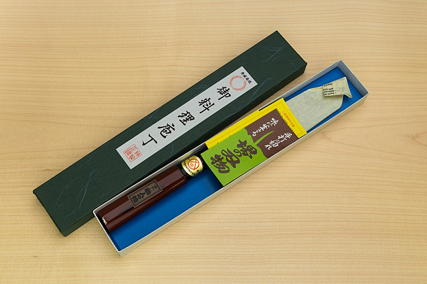 Sakai Genkichi Warikomi AUS8 Santoku knife 180mm (7.1) Magnolia Wood with Negoro-Nuri Urushi Lacque Sakai Genkichi Warikomi AUS8 Santoku knife 180mm (7.1) Magnolia Wood with Negoro-Nuri Urushi Lacque