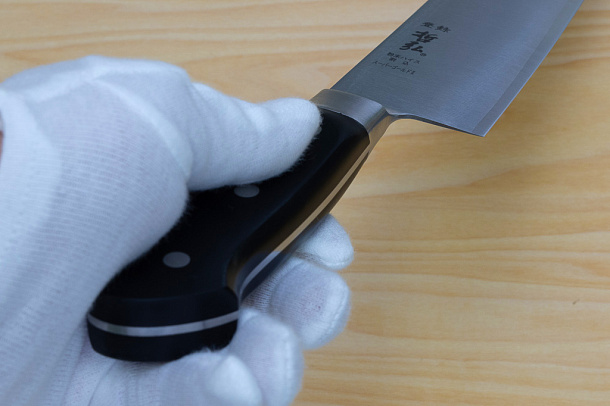 Tetsuhiro Super Gold 2 Gyuto knife 240mm (9.5") Black paper micarta Tetsuhiro Super Gold 2 Gyuto knife 240mm (9.5") Black paper micarta