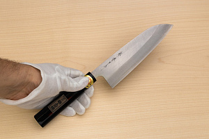 Sakai Genkichi Warikomi AUS8 Santoku knife 180mm (7.1) Magnolia Wood with Akebono-Nuri Urushi Lacque
