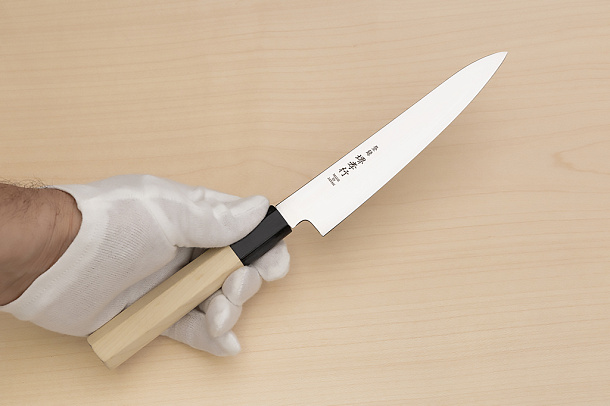 Sakai Takayuki Bohler Uddeholm Petty knife 150mm (6 ") Magnolia/Buffalo horn handle Sakai Takayuki Bohler Uddeholm Petty knife 150mm (6 ") Magnolia/Buffalo horn handle